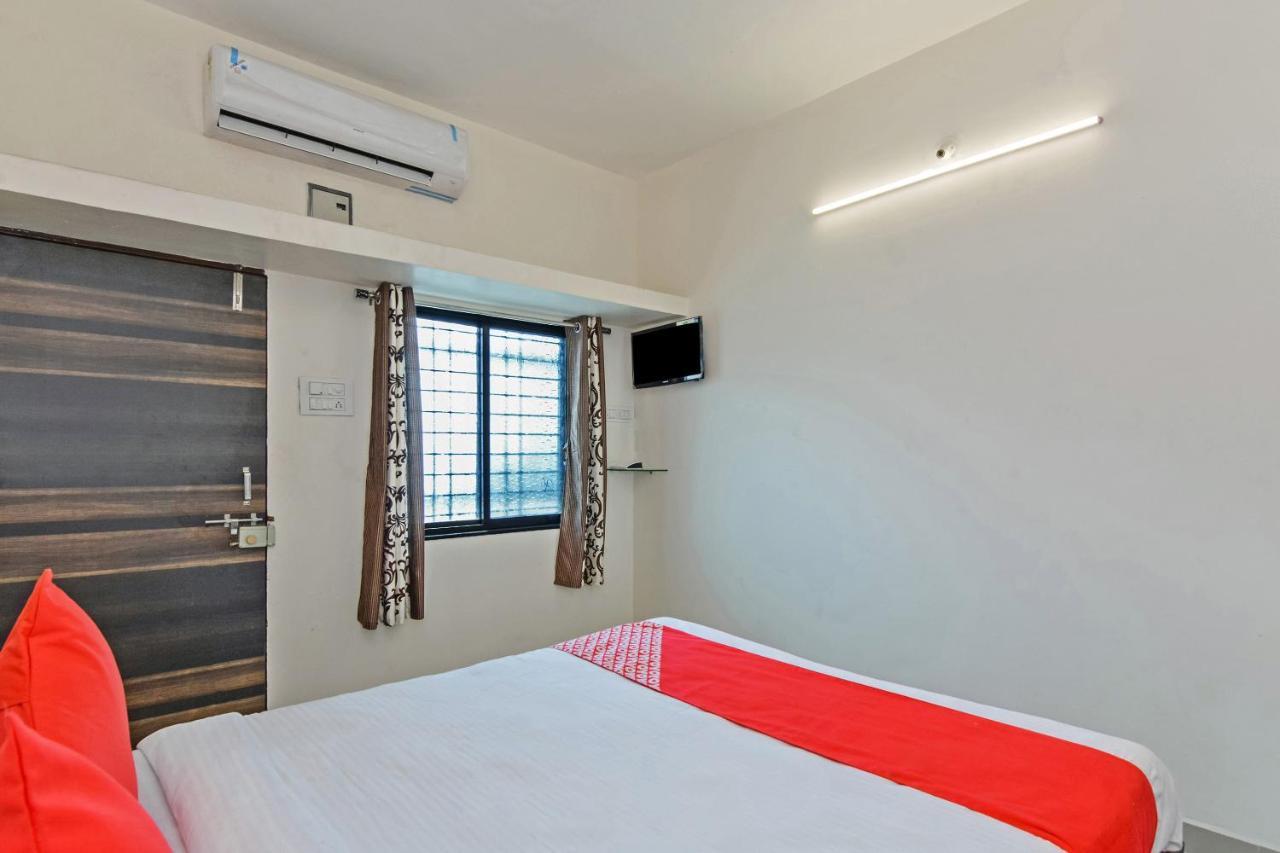 Collection O 24126 Hotel Sai Sagar Dehu Esterno foto